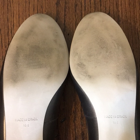 Walking Cradles | Neutral Metallic Heels - Picture 12 of 14